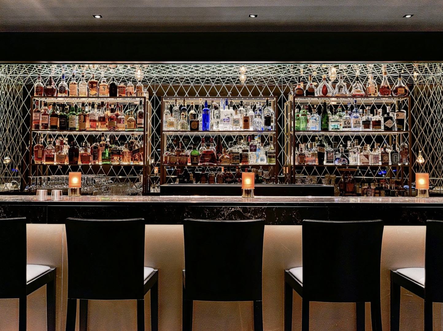 bar